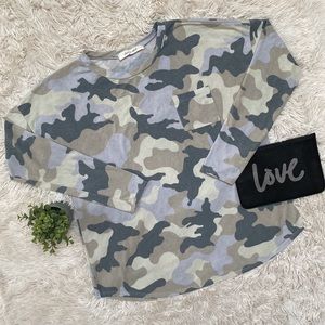 Lime & Chili Camo Top 💗 Gray & Light Blue